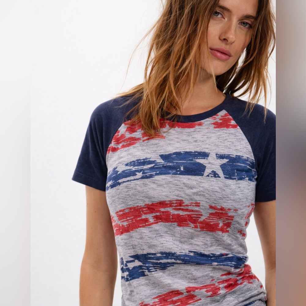 Deerose USA Raglan Tee M Red Blue Stars Stripes Patriotic Shirt